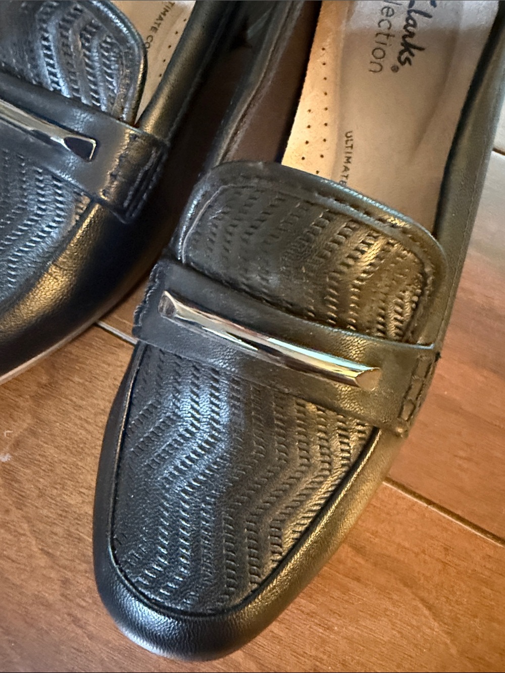 New Clarks Black Women's Slip-On Woven Loafers size 5.5 (no box)